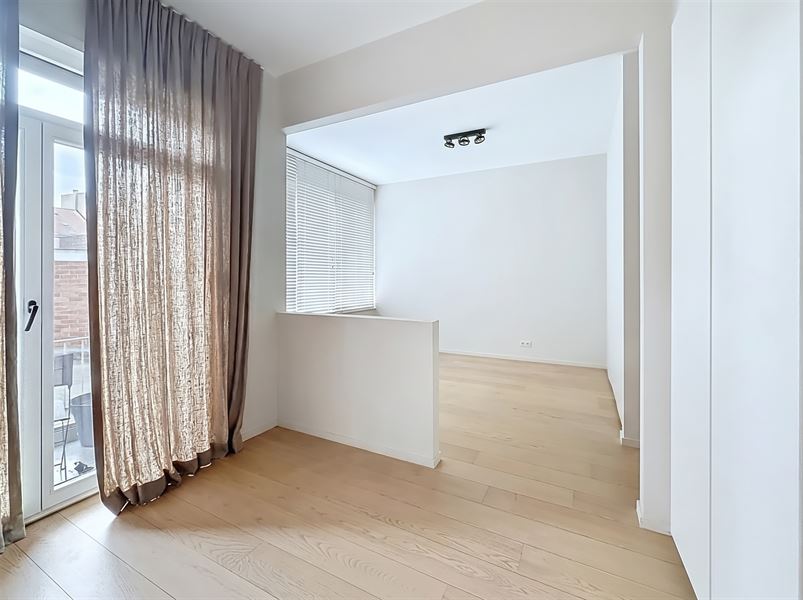 Appartement complètement rénové rez de chaussée
