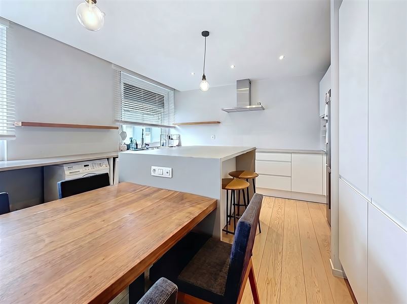 Appartement complètement rénové rez de chaussée