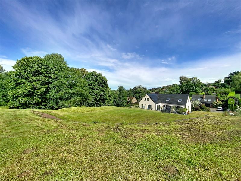 Villa 323m² habitables, sur un terrain de 4500m²