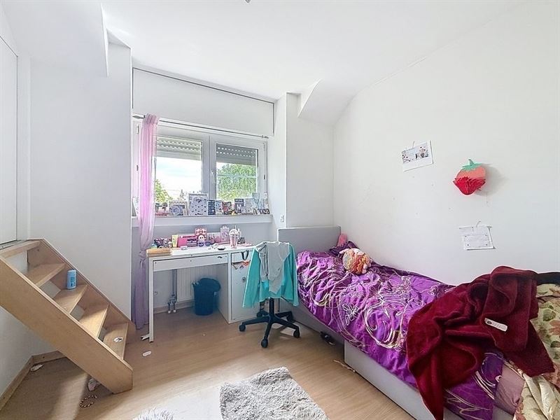 Mooie lichte woning met garage en tuin