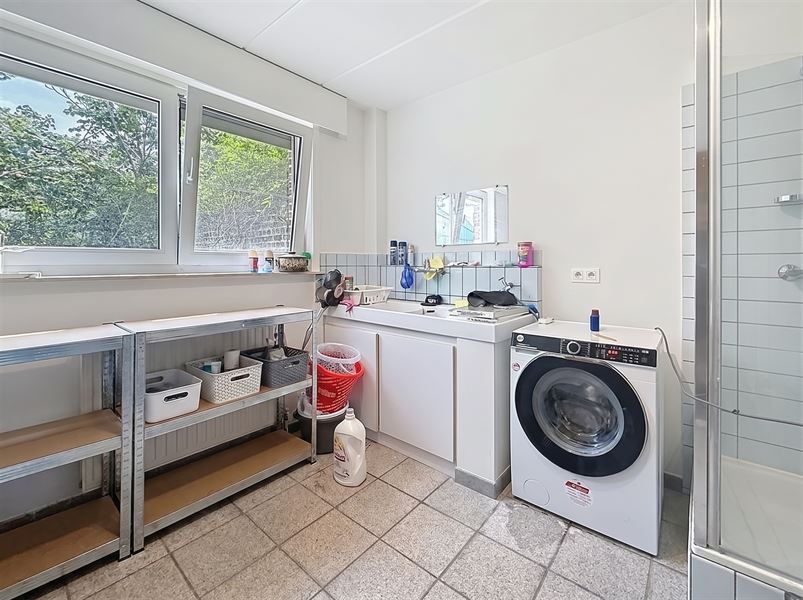 Mooie lichte woning met garage en tuin