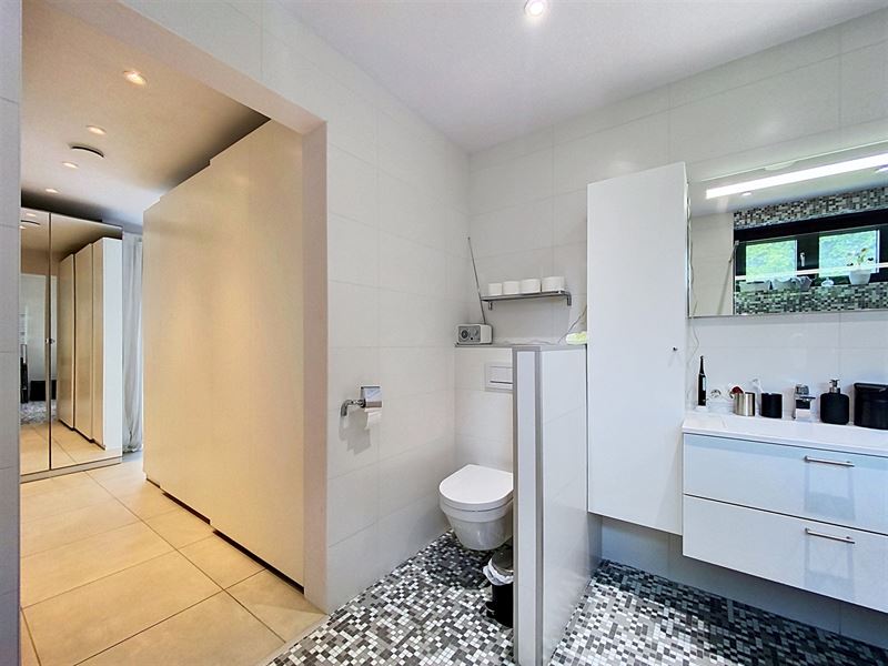 Villa 323m² habitables, sur un terrain de 4500m²