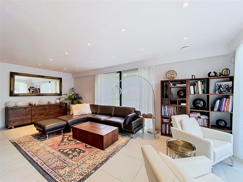 Villa 323m² habitables, sur un terrain de 4500m²