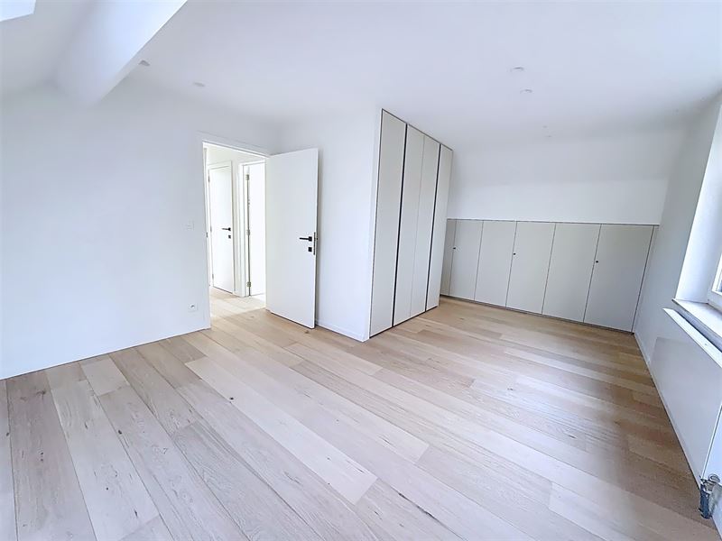Prins Oranje wijk, 4-zijdige villa