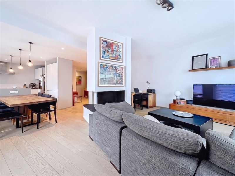 Appartement complètement rénové rez de chaussée