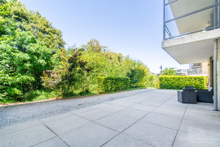 Furnished groundfloor apartment