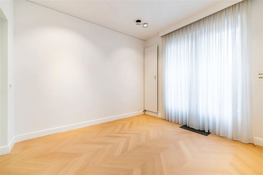 Apartment on Jardin du Roi