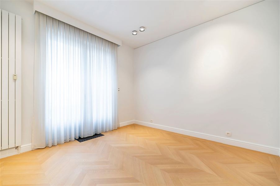 Apartment on Jardin du Roi