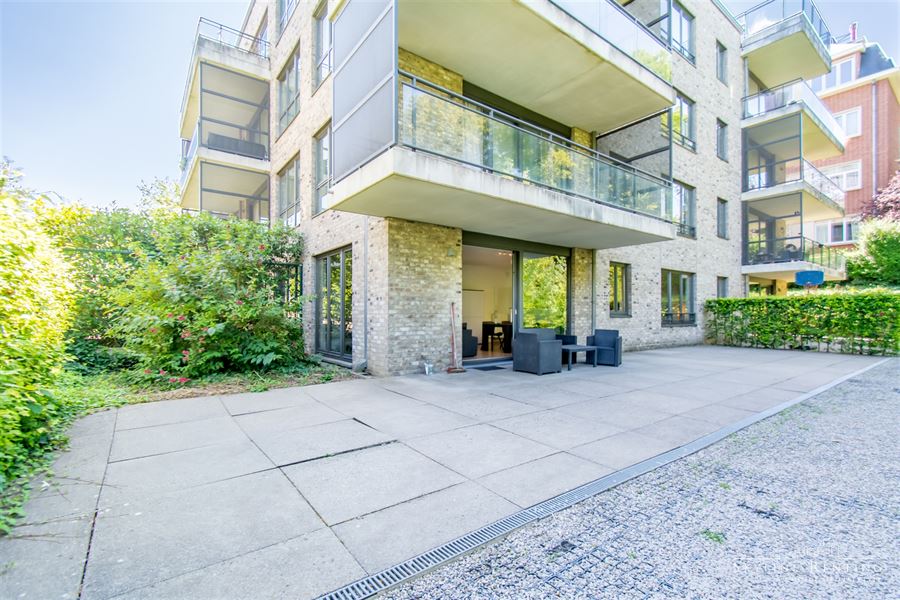 Furnished groundfloor apartment