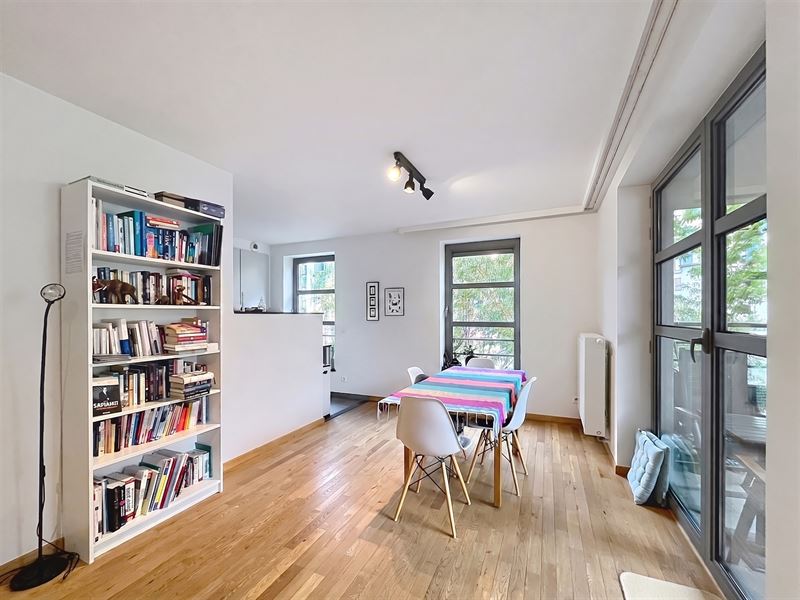 Appartement avec belle terrasse quartier Louise
