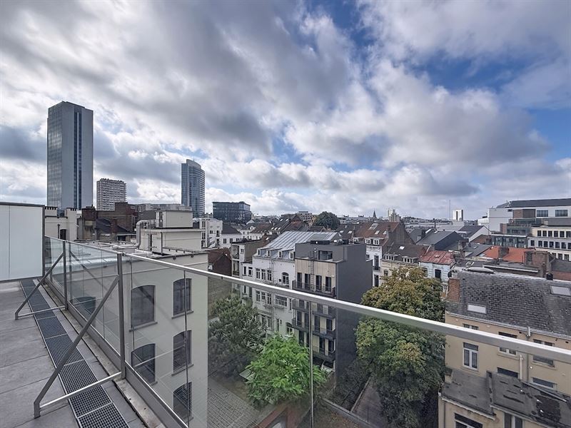 Amazing quiet Penthouse with 25m2 terrace