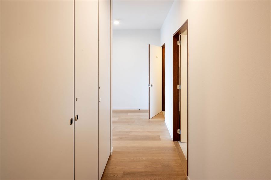 EU/Centre: Beautiful renovated apartment with terraces