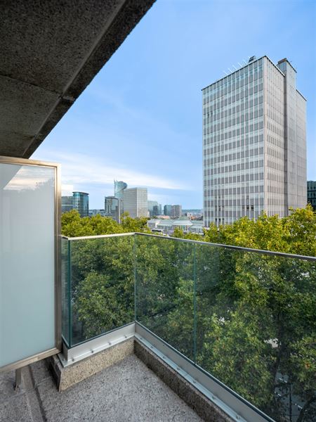 EU/Centre: Beautiful renovated apartment with terraces