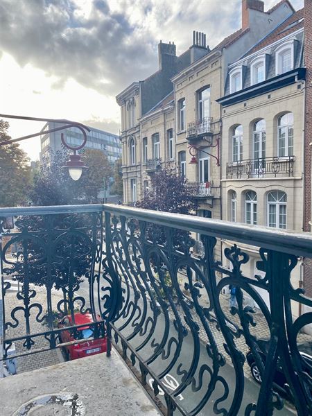 Apartment between Molière and Place Albert