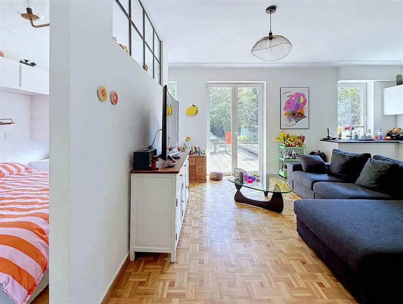 Apartment with terrace and garden