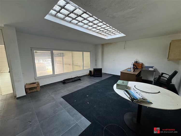 Foto 9 : Winkelruimte te 2660 HOBOKEN (België) - Prijs € 1.550