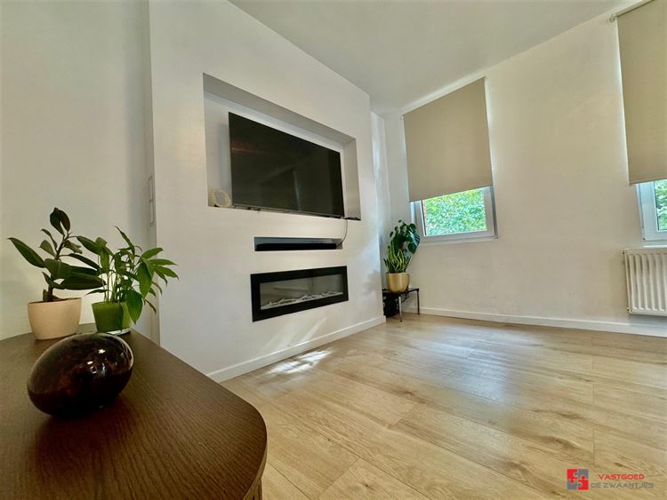Foto 12 : Commercieel gebouw te 2660 HOBOKEN (België) - Prijs € 390.000
