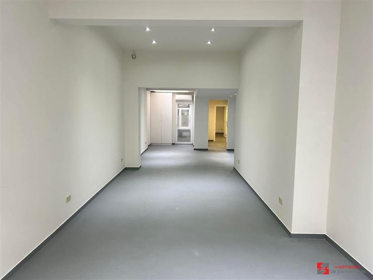 Foto 3 : Winkelruimte te 2600 BERCHEM (België) - Prijs € 1.300