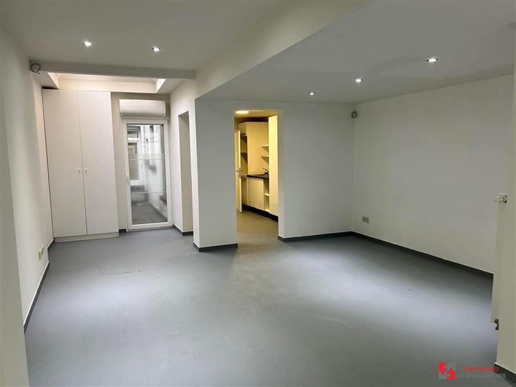 Foto 2 : Winkelruimte te 2600 BERCHEM (België) - Prijs € 1.300