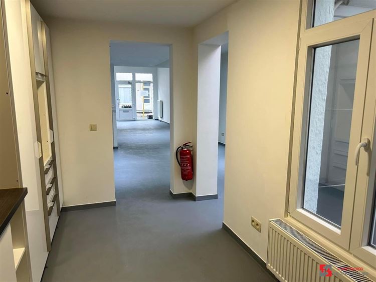 Foto 5 : Winkelruimte te 2600 BERCHEM (België) - Prijs € 1.300