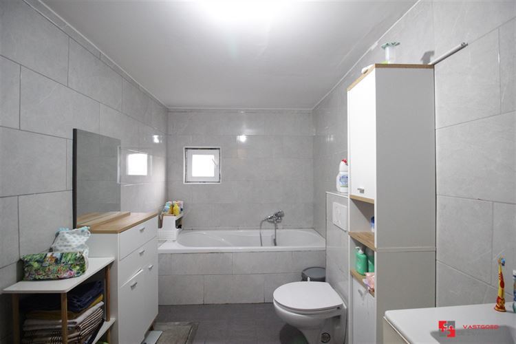 Foto 5 : Eigendom te 2620 HEMIKSEM (België) - Prijs € 290.000