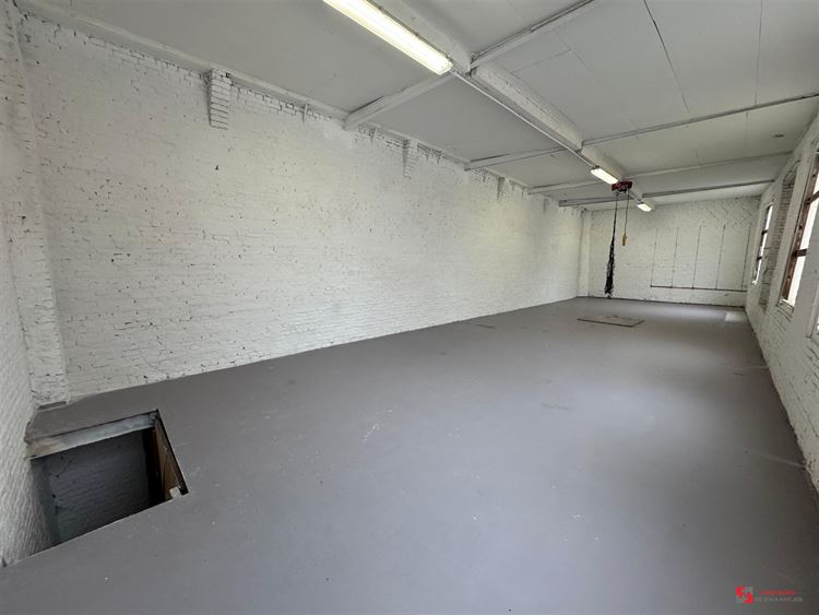 Foto 9 : Magazijn te 2020 ANTWERPEN (België) - Prijs &euro; 2.200