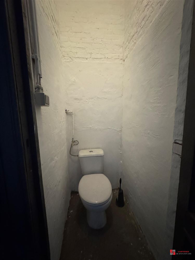 Foto 5 : Magazijn te 2020 ANTWERPEN (België) - Prijs &euro; 2.200