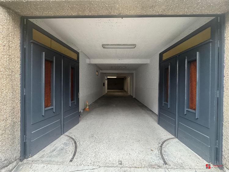 Foto 2 : Magazijn te 2020 ANTWERPEN (België) - Prijs &euro; 2.200