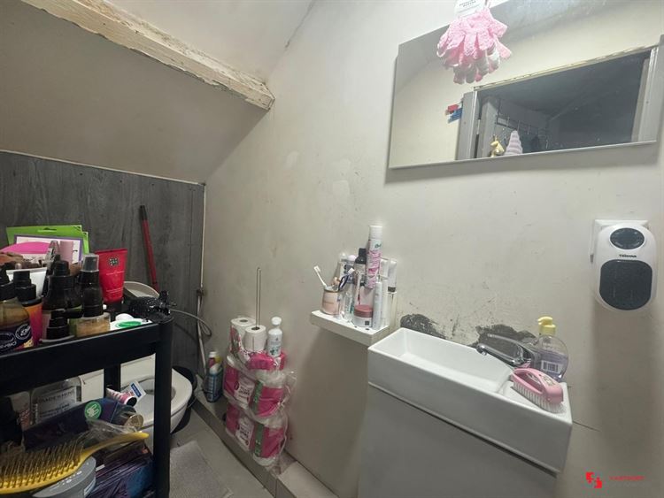 Foto 12 : Winkelruimte te 2660 HOBOKEN (België) - Prijs &euro; 349.000