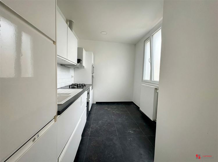 Foto 4 : Appartement te 2600 BERCHEM (België) - Prijs &euro; 1.000
