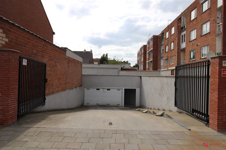 Foto 1 : Parking/Garagebox te 2660 HOBOKEN (België) - Prijs &euro; 95
