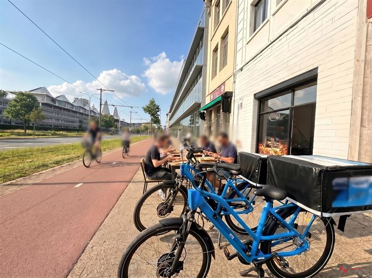Foto 12 : Winkelruimte te 2018 ANTWERPEN (België) - Prijs &euro; 135.000