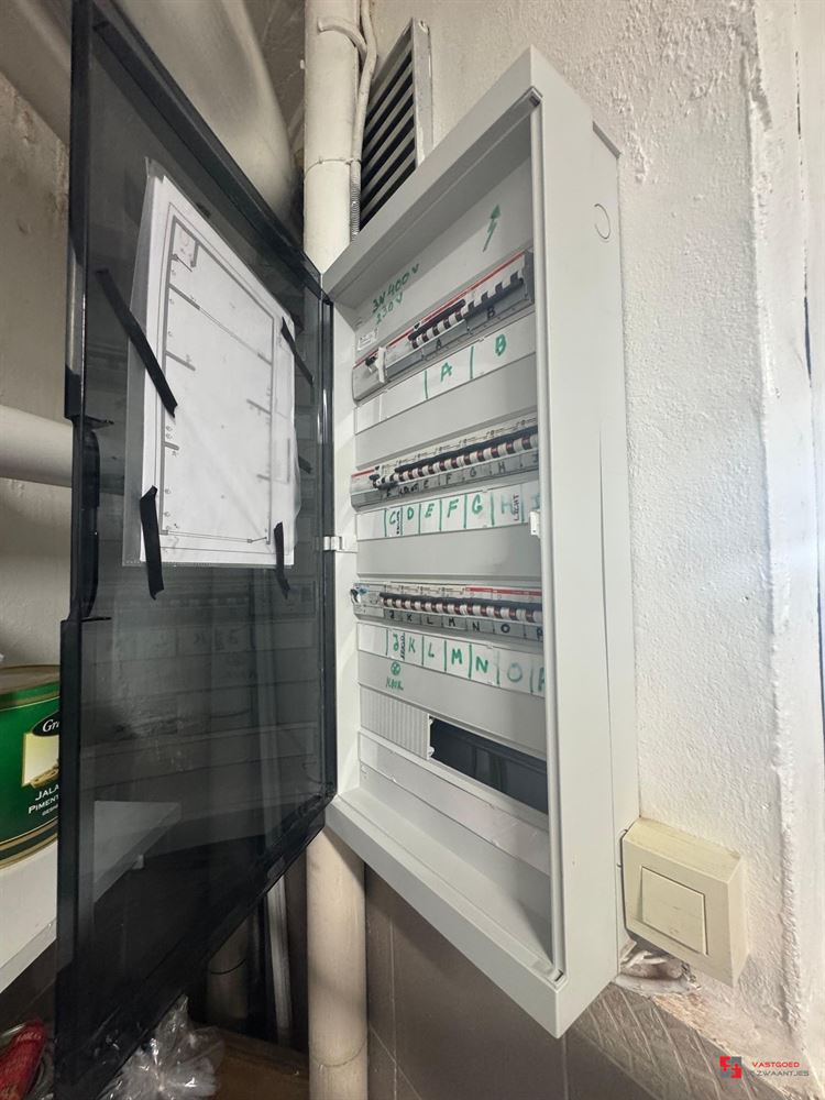 Foto 10 : Winkelruimte te 2018 ANTWERPEN (België) - Prijs &euro; 135.000