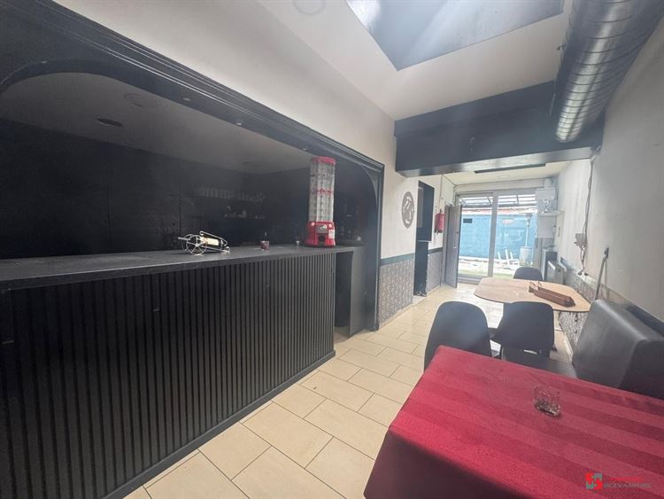Foto 2 : Winkelruimte te 2660 HOBOKEN (België) - Prijs &euro; 1.100