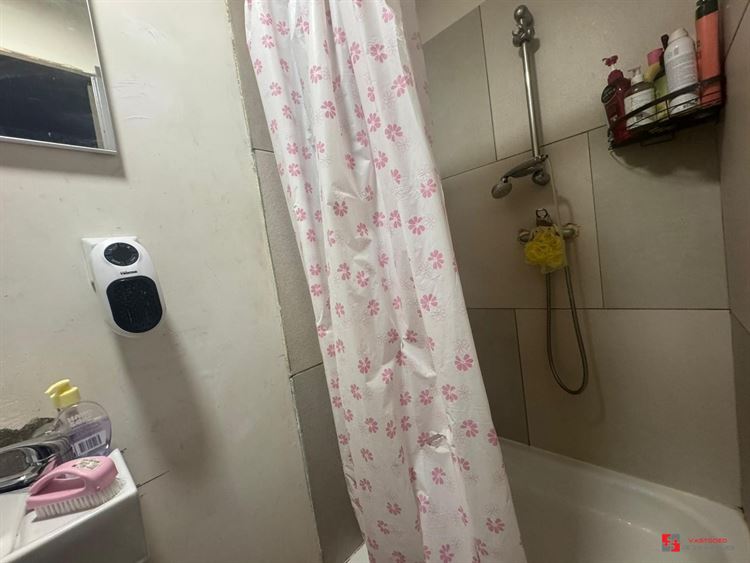 Foto 10 : Winkelruimte te 2660 HOBOKEN (België) - Prijs &euro; 1.100
