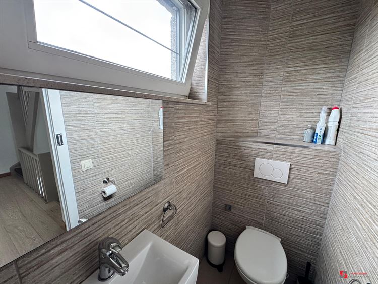 Foto 7 : Bel-etage te 2660 HOBOKEN (België) - Prijs &euro; 415.000