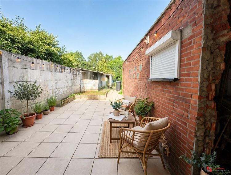 Foto 6 : Eigendom met karakter te 2070 ZWIJNDRECHT (België) - Prijs &euro; 445.000
