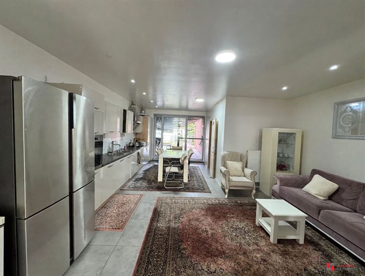 Foto 3 : Eigendom met karakter te 2070 ZWIJNDRECHT (België) - Prijs &euro; 445.000