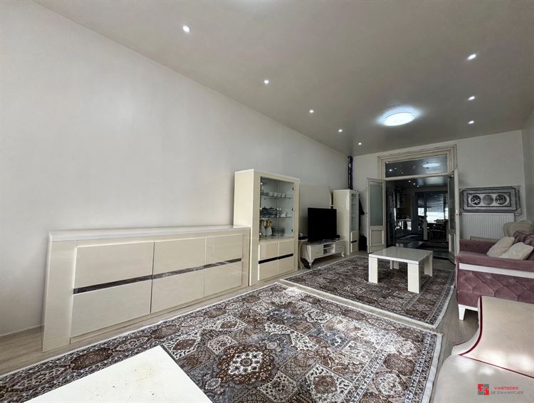 Foto 4 : Eigendom met karakter te 2070 ZWIJNDRECHT (België) - Prijs &euro; 445.000