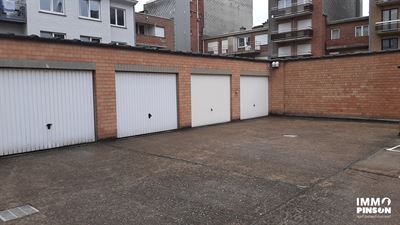 Well-located spacious garage for rent in Koksijde - Immo Pinson