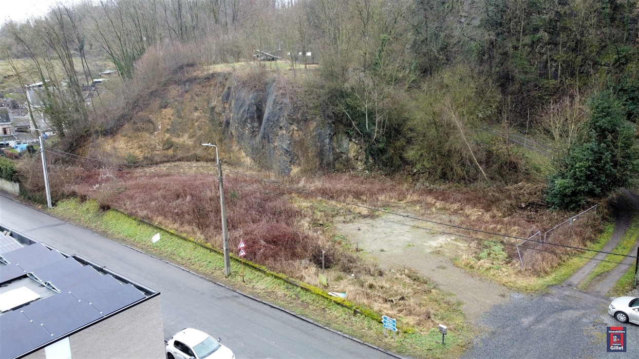 Terrain avec permis octroyé pour 15 appartements