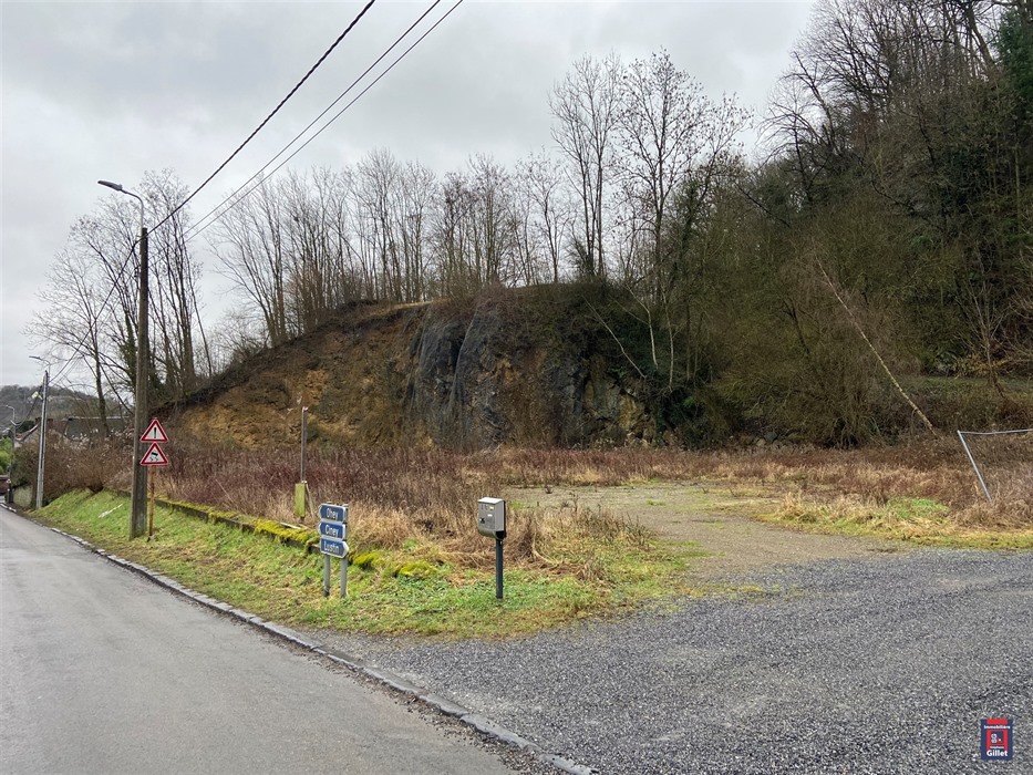 Terrain avec permis octroyé pour 15 appartements