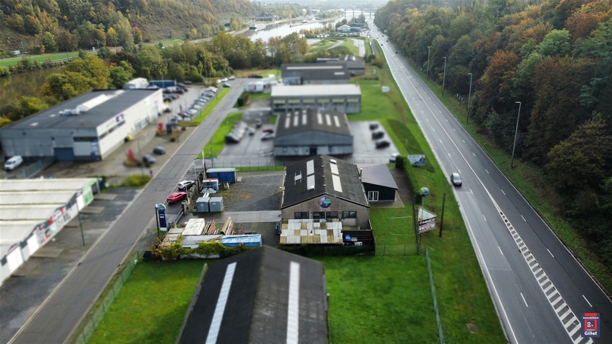 hall industriel avec parking - belle visibilité