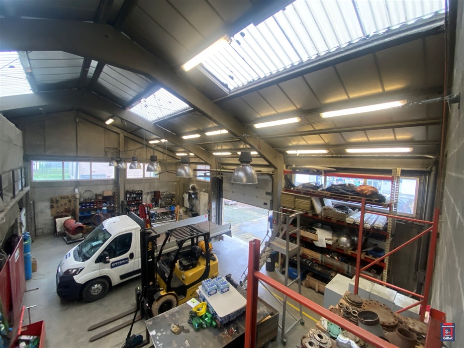 hall industriel avec parking - belle visibilité