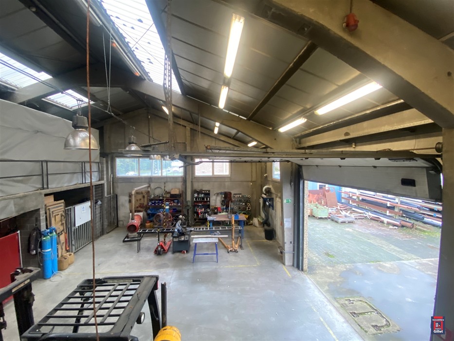 hall industriel avec parking - belle visibilité