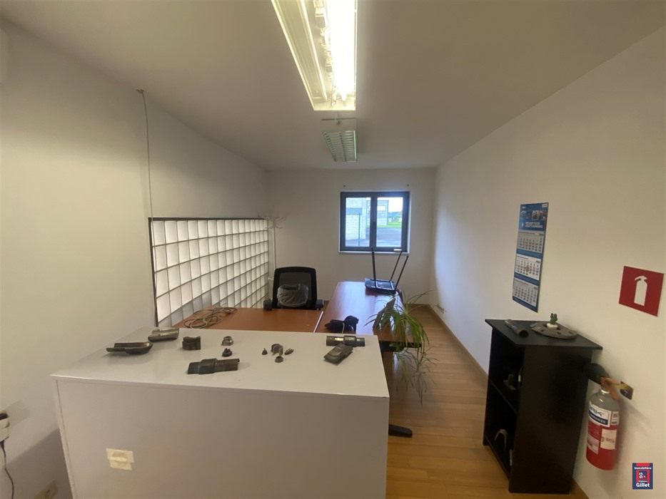 hall industriel avec parking - belle visibilité