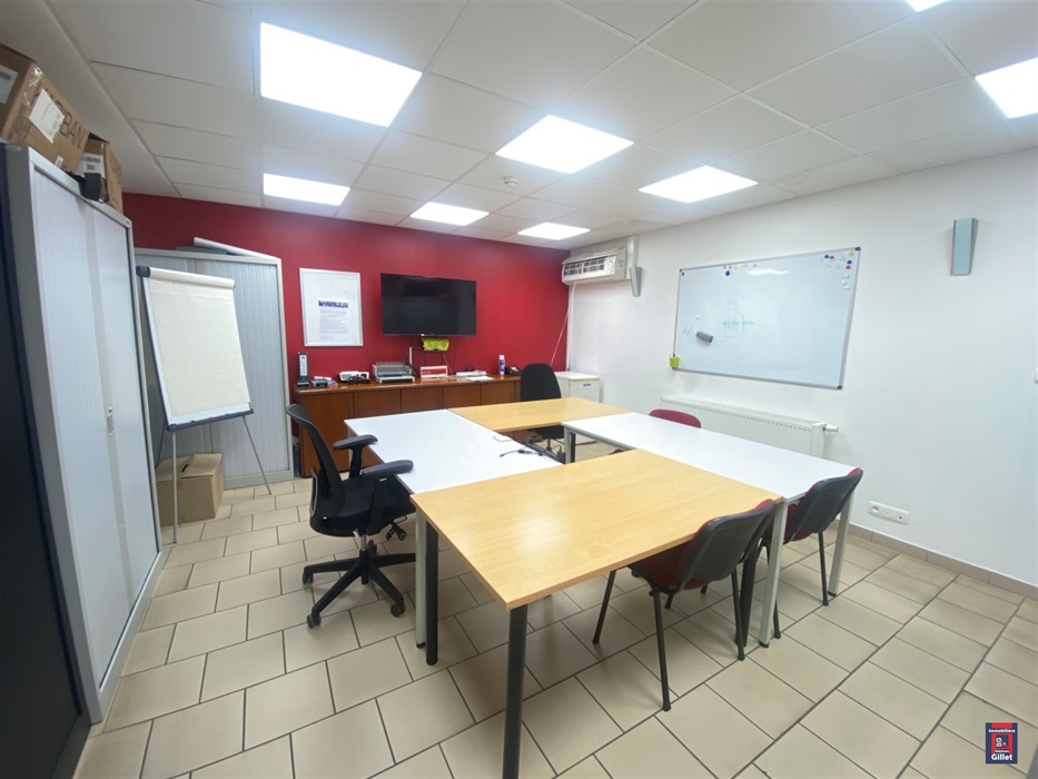 hall industriel avec parking - belle visibilité