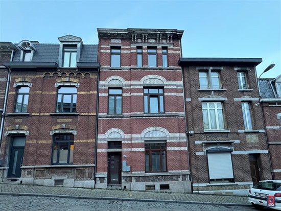 Agréable immeuble de rapport à l'entrée de la ville de Liège