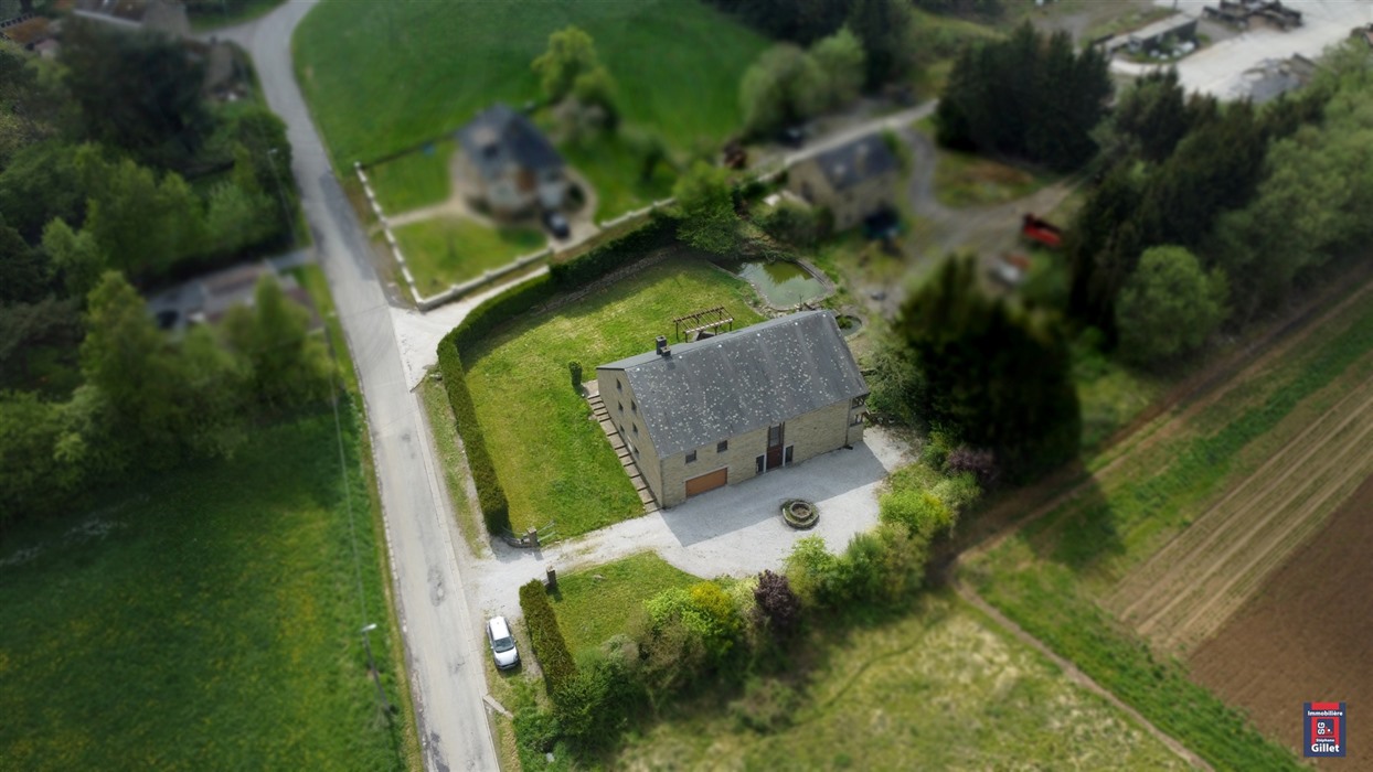 Étonnante maison 4 chambres avec piscine intérieure
