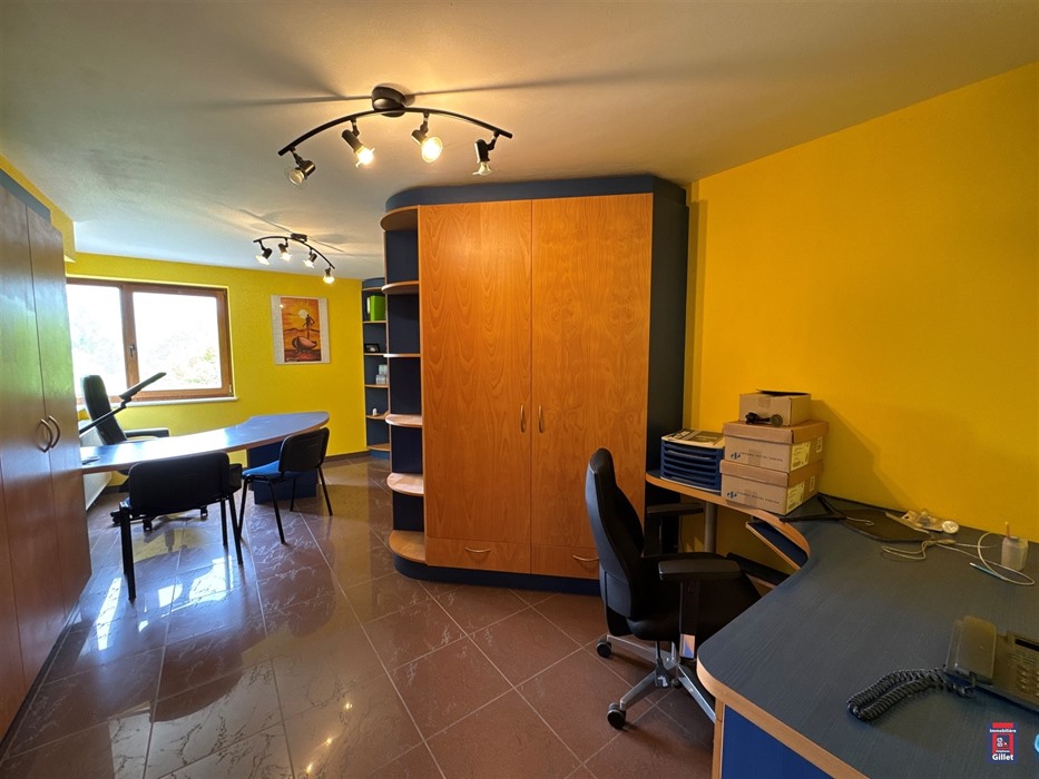 Étonnante maison 4 chambres avec piscine intérieure